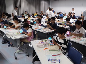小・中学生のための電気教室 「さわってつくって楽しもう！なぜなにでんき？」