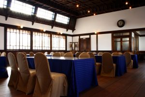 企画展展示解説と試飲付きトークイベント